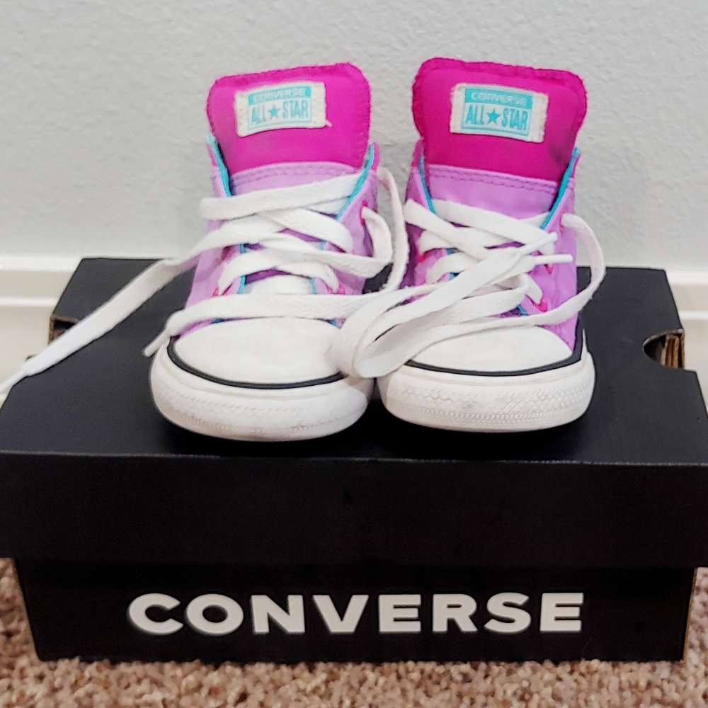 Converse girl shoes